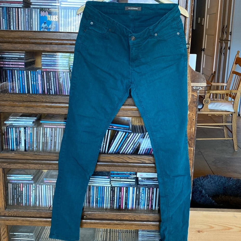 Dark Green DENVER HAYES ‘Mia’ Skinny Jeans Size 8